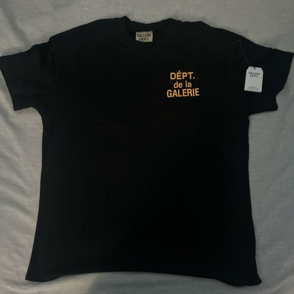 Gallery Dept Black Tee with Gold Text - Picture 1 of 2